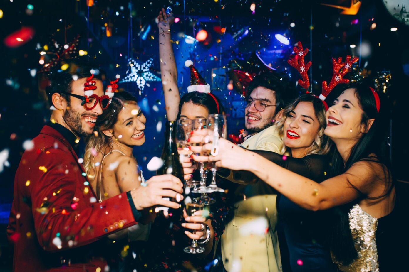 61b6ad1a-6553-43ea-8db7-99b9f59a39af Work colleges partying